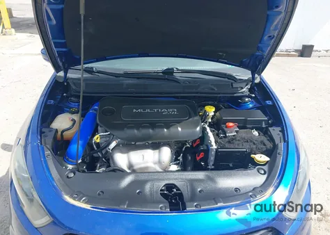 2014 Dodge Dart Sxt z USA, uszkodzony, nr VIN 1C3CDFBB8ED745358